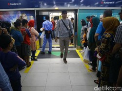 Ekonom Kritisi Masih Minimnya Layanan Telekomunikasi di MRT