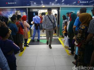 Ekonom Kritisi Masih Minimnya Layanan Telekomunikasi di MRT Ekonom Kritisi Masih Minimnya Layanan Telekomunikasi di MRT