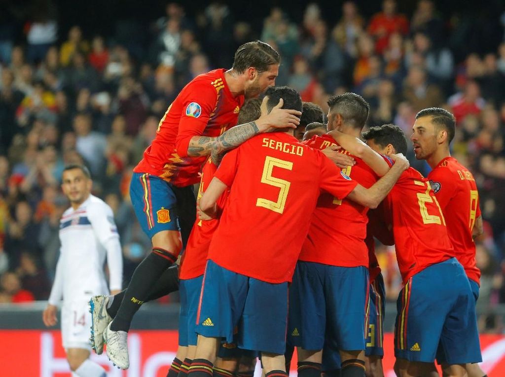 Enrique: Spanyol Mestinya Bisa Menang 6-1 Enrique: Spanyol Mestinya Bisa Menang 6-1