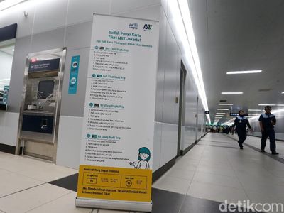 Ingat! Mau Naik MRT Harus Beli Kartu