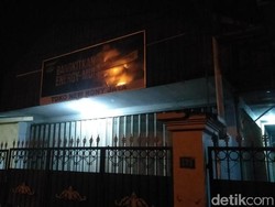 Perampok Bersenpi Gasak Toko di Sidoarjo, Sekap dan Gondol Puluhan Juta