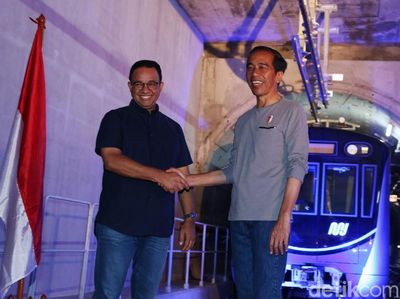 Didampingi Anies, Jokowi Resmikan MRT Jakarta