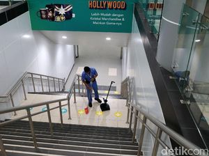 Jakarta Sempat Banjir, MRT Tutup Beberapa Pintu Masuk Jakarta Sempat Banjir, MRT Tutup Beberapa Pintu Masuk