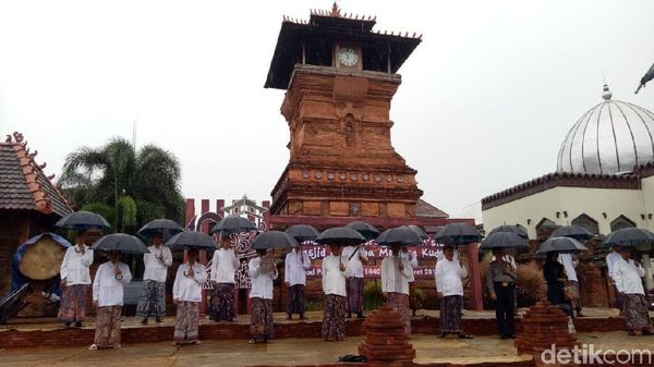 Foto: Menara Kudus Bergaya Tempo Dulu, Unik!