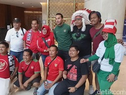 Ezra Walian Diburu Suporter Indonesia
