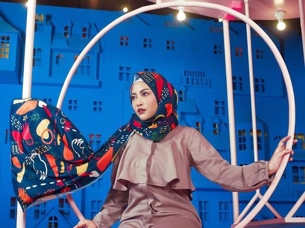 Gaya Mewah Selebgram Rachel Vennya yang Carter Pesawat Jet Saat Suami Ultah