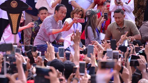 Anies Singgung Ahok saat Resmikan MRT, Warga Jakarta Bersorak