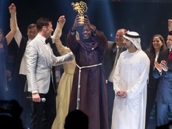 Sisihkan 80% Gajinya ke Murid, Guru IPA di Afrika Dapat Hadiah Rp 14 M