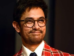 Punya Harta Rp 2,8 T, Aktor Aamir Khan Bikin Heboh Naik Pesawat Ekonomi