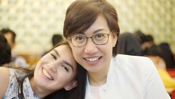 8 Potret Kompak Irish Bella dan Sang Bunda