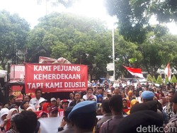 Veteran dan Purnawirawan Gelar Aksi di Depan KPU