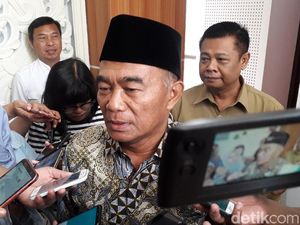 Mendikbud Klaim UNBK Hapus Kecurangan Hingga 99 Persen Mendikbud Klaim UNBK Hapus Kecurangan Hingga 99 Persen