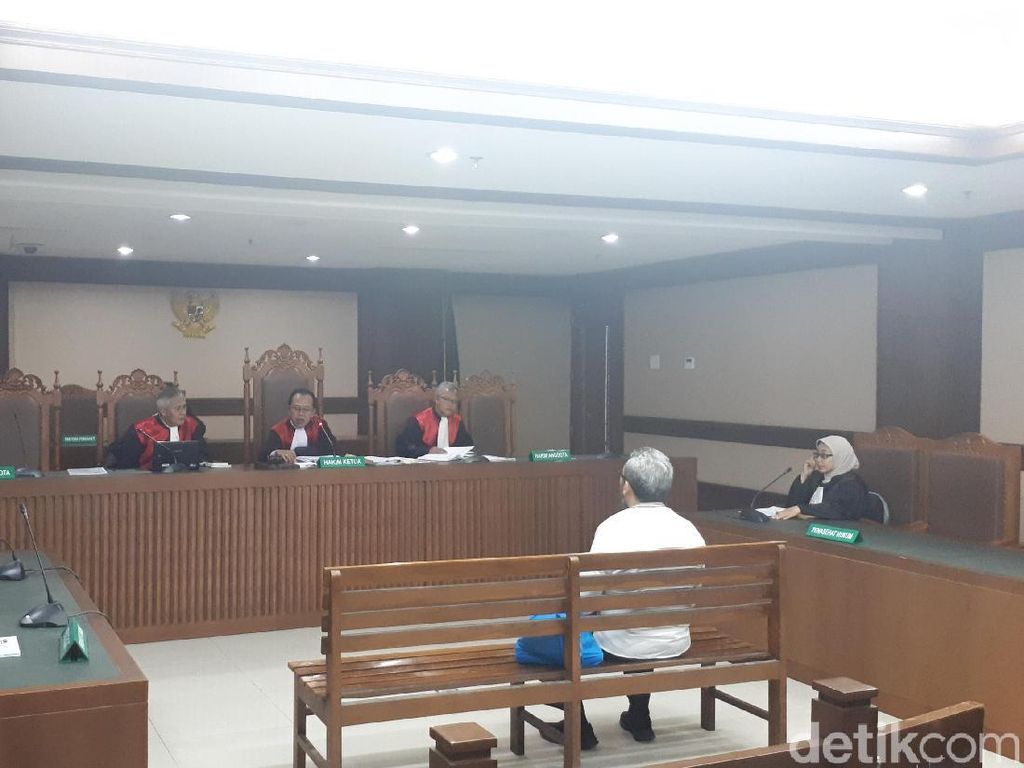Eks Anggota DPRD Sumut Didakwa Terima Suap Rp 772 Juta dari Gatot Pujo Eks Anggota DPRD Sumut Didakwa Terima Suap Rp 772 Juta dari Gatot Pujo