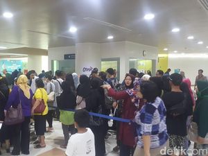 Foto: Antusiasme Traveler Mencoba MRT Jakarta