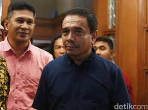 Irwandi Yusuf Juga Dituntut Pencabutan Hak Politik 5 Tahun Irwandi Yusuf Juga Dituntut Pencabutan Hak Politik 5 Tahun