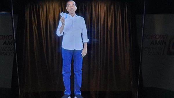 Penampakan Kampanye Hologram Jokowi-Maruf Amin