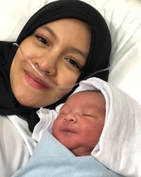 Intan Nuraini melahirkan anak ketiga