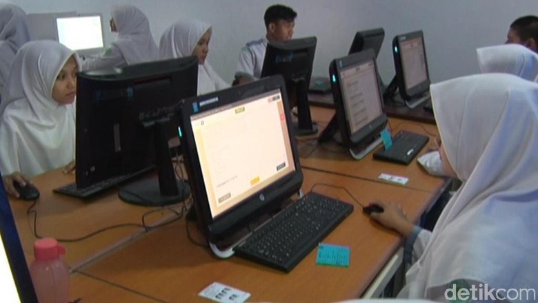 38 Sekolah Menengan Atas di Kalteng Belum Bisa UNBK Mandiri 38 Sekolah Menengan Atas di Kalteng Belum Bisa UNBK Mandiri