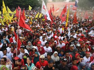 Menduakan Birokrasi Menduakan Birokrasi