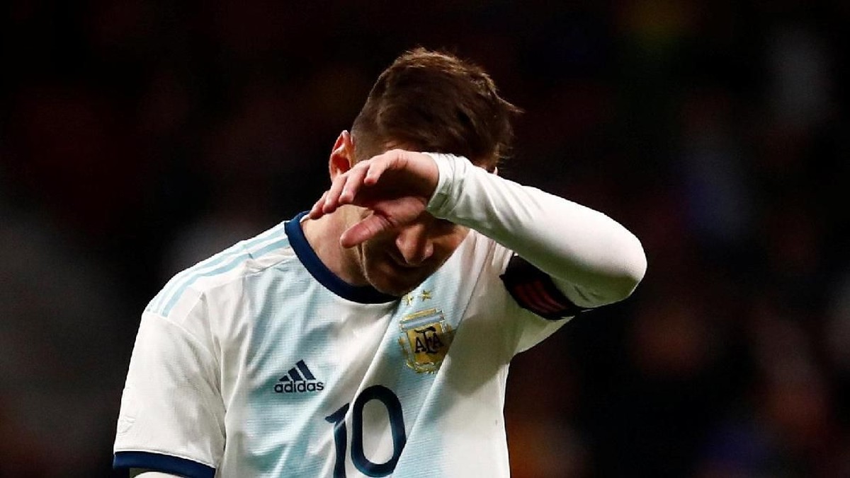 Lionel Messi mendapat simpati dari Roberto Carlos, karena belum memenangi apapun bersama Timnas Argentina. (Foto: Juan Medina/Reuters0