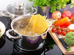 7 Manfaat Air Rebusan Pasta, Untuk Menanak Nasi hingga Kukus Sayuran