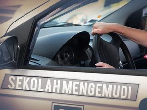 Rem Diinjak Instruktur, Wanita Peserta Kursus Setir Mobil Jadi Korban Pelecehan Rem Diinjak Instruktur, Wanita Peserta Kursus Setir Mobil Jadi Korban Pelecehan