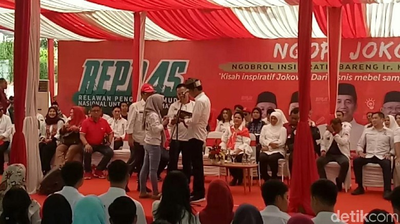 Jokowi Cerita Pengalaman Wirausaha di Depan Milenial Banyuwangi