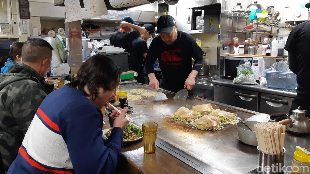 Foto: Atraksi dan Wisata Kuliner Okonomiyaki di Hiroshima Foto: Atraksi dan Wisata Kuliner Okonomiyaki di Hiroshima