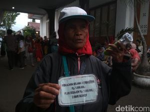 Balada Mak Inun Pawang Hujan: Kawal Kampanye Demi Raup Rupiah