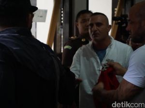 Terbukti Curi Tas Gucci, WN Australia Divonis 4 Bulan Bui Terbukti Curi Tas Gucci, WN Australia Divonis 4 Bulan Bui