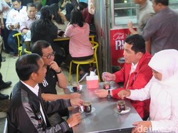 Jokowi, Luhut hingga Khofifah Ngopi di Pujasera Depan Stasiun Malang