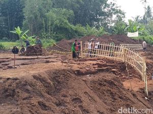 Jaga Agar Tak Rusak, Warga Pagari Situs di Tol Pandaan-Malang