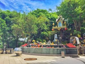 Mengintip Indahnya Vihara Dewi Kwan Im di Sukabumi