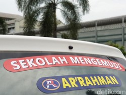Mengapa Belajar Nyetir Mobil Harus Pakai Manual Dulu?