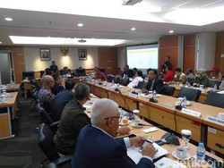 Video DPRD Tetapkan Tarif MRT Jakarta Rp 8.500