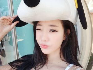 Foto: Gaya Liburannya Youtuber Seksi Korea Selatan