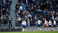 Tim U-18 Tottenham Hotspur ini menghibur pendukung lewat kemenangan atas Southampton dengan skor 3-1. (REUTERS)