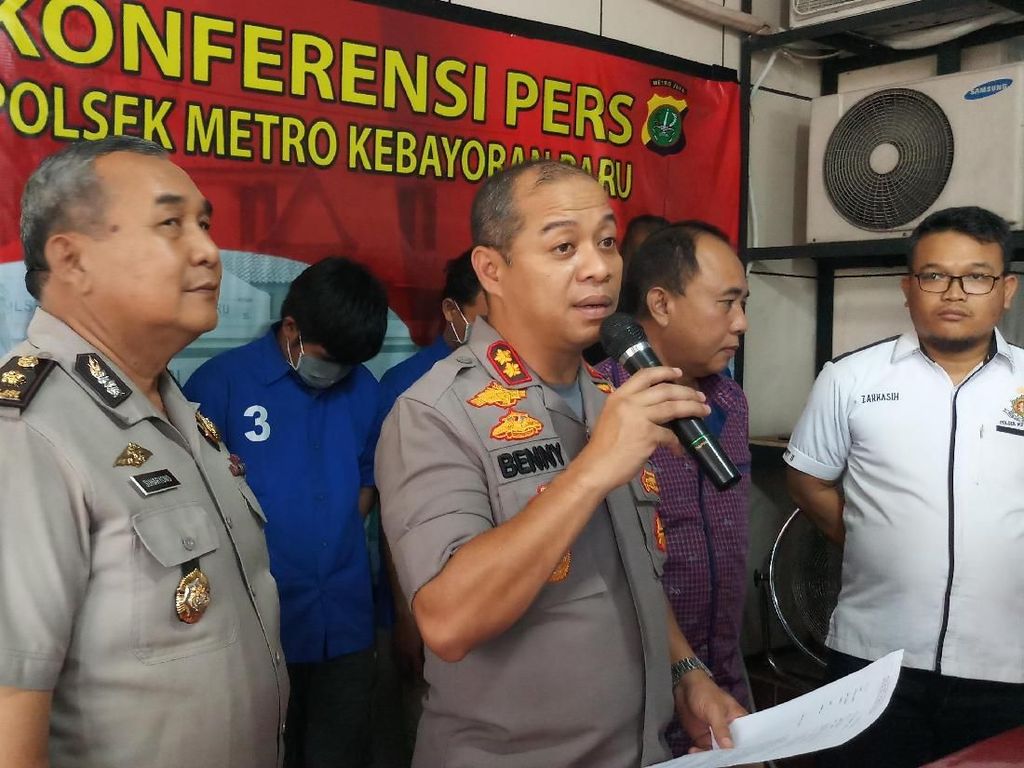 Curi Belasan Motor, Komplotan Pencuri di Jaksel Ditangkap Polisi Curi Belasan Motor, Komplotan Pencuri di Jaksel Ditangkap Polisi