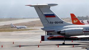 Momen Mendaratnya Pesawat Militer Rusia di Venezuela