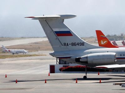 Momen Mendaratnya Pesawat Militer Rusia di Venezuela