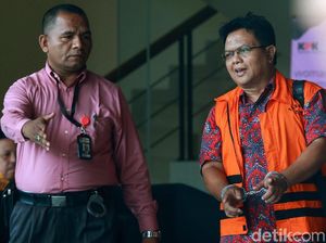 Hakim PN Semarang Ditahan KPK! Hakim PN Semarang Ditahan KPK!