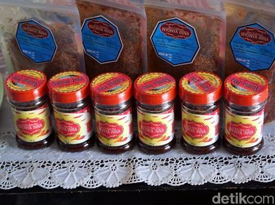 Foto: Oleh-oleh Sambal Roa, Pedas dan Menguntungkan
