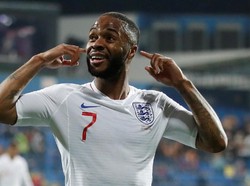 Sterling Tak Lelah Melawan Aksi Rasialisme