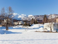 Mengenal Hakuba, Tempat Ariel NOAH Liburan Bareng Anak