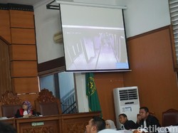 Ini Rekaman CCTV Bukti Ratna Sarumpaet Berada di RS Bina Estetika