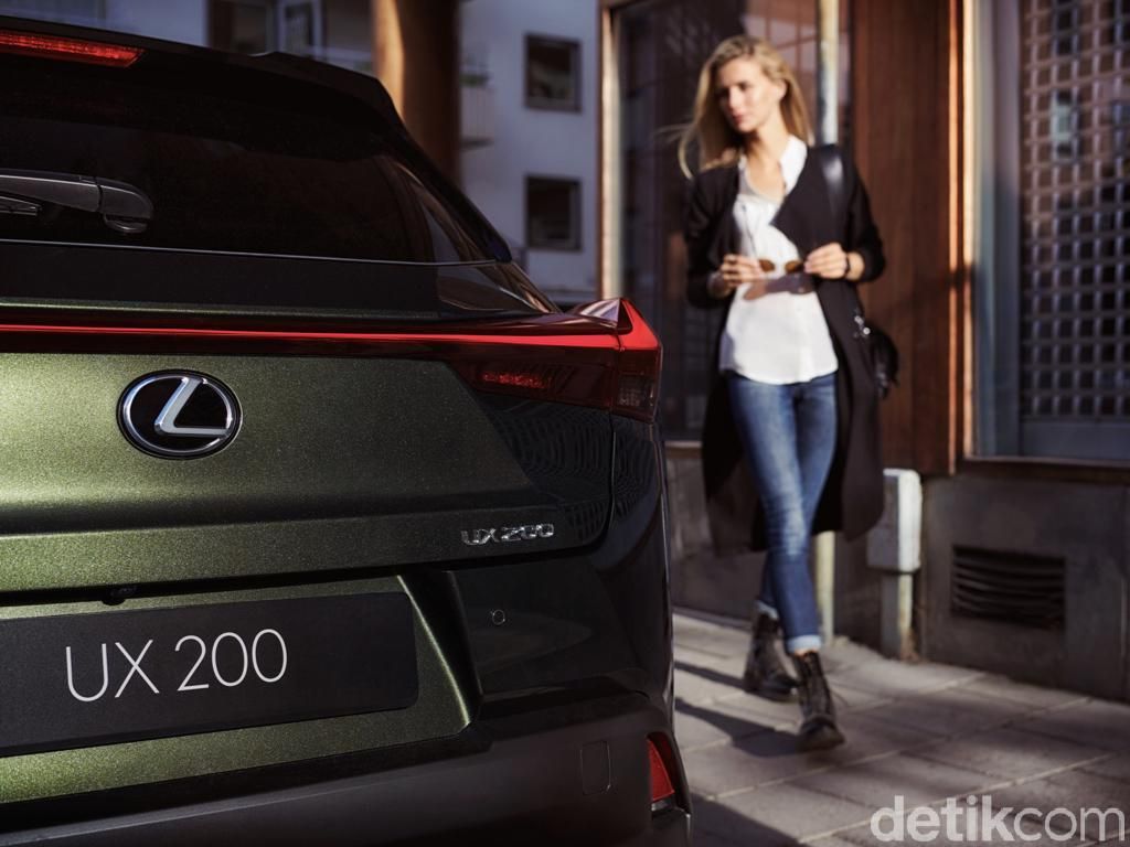 Mobil Mewah Lexus Ini Didesain oleh Wanita! Mobil Mewah Lexus Ini Didesain oleh Wanita!