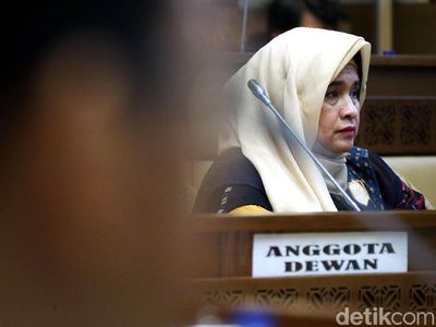Neno Warisman Susul Amien Rais ke DPR Bahas DPT Pemilu