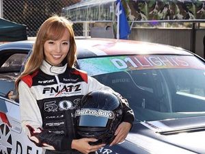 Foto: Liburannya Pembalap Cantik Jepang, Awano Kisaragi