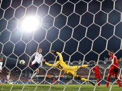 Main di dua pertandingan kualifikasi yang dijalani Inggris, Ross Barkley bikin dua gol saat timnya menang 5-1 atas Montenegro. Foto: Carl Recine/Action Images via Reuters