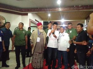 Didampingi Erick Thohir, Jokowi Tiba di Lhokseumawe untuk Kampanye Didampingi Erick Thohir, Jokowi Tiba di Lhokseumawe untuk Kampanye